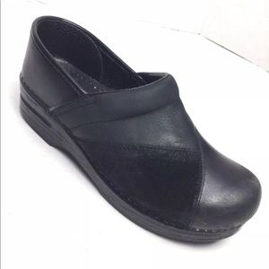 Dansko Size 39 Black patchwork Occupational Clogs